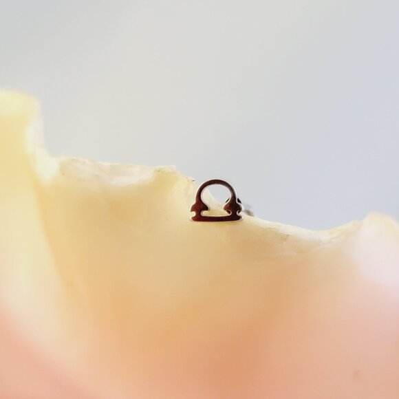 20G Libra nose screw nostril piercing zodiac jewelry NWT - Picture 2 of 5